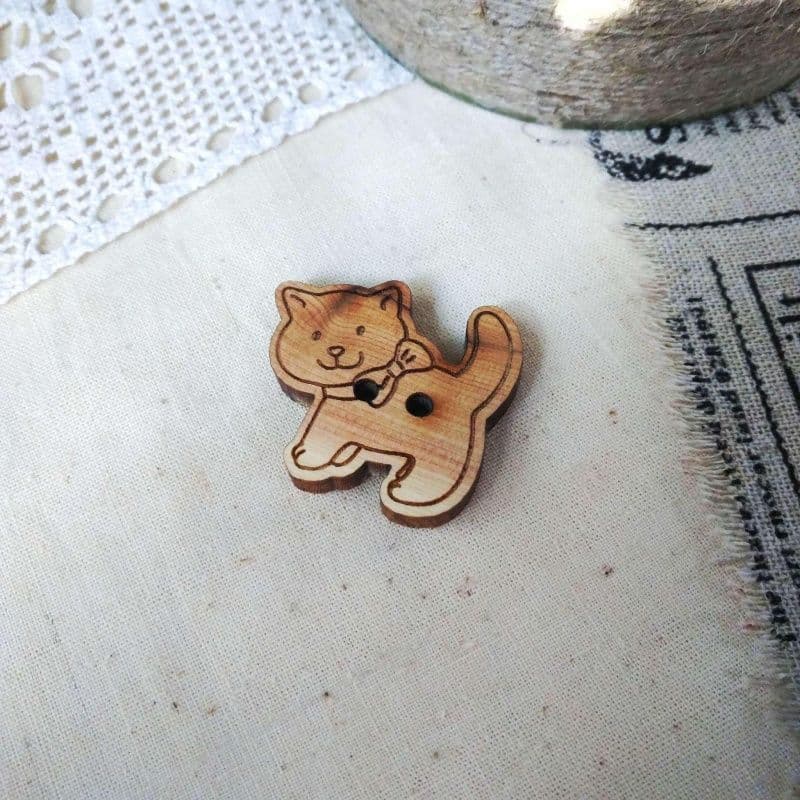КОТ С ХВОСТОМ, размер 3,6х3,2 см